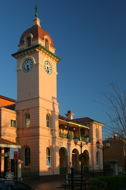 dubbo library clock tower without solar panels