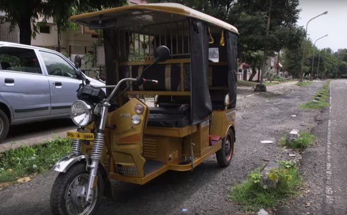 Solar powered electric rickshaw