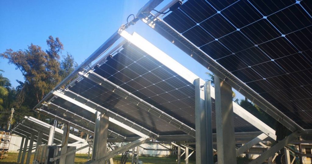 Bifacial solar panels