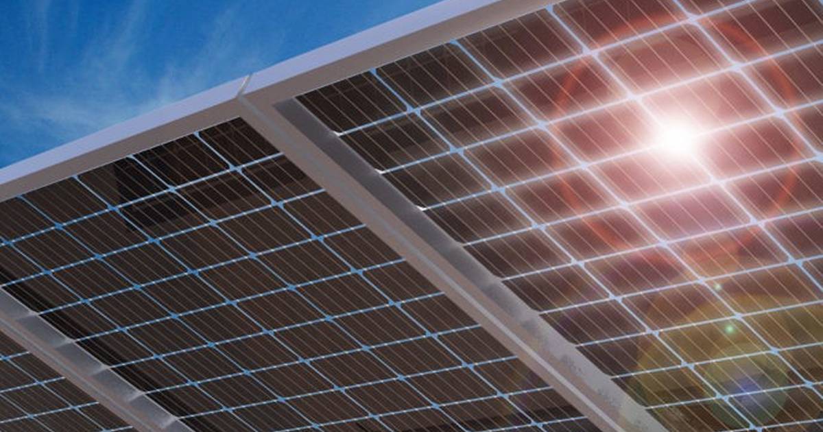 Bifacial solar panels