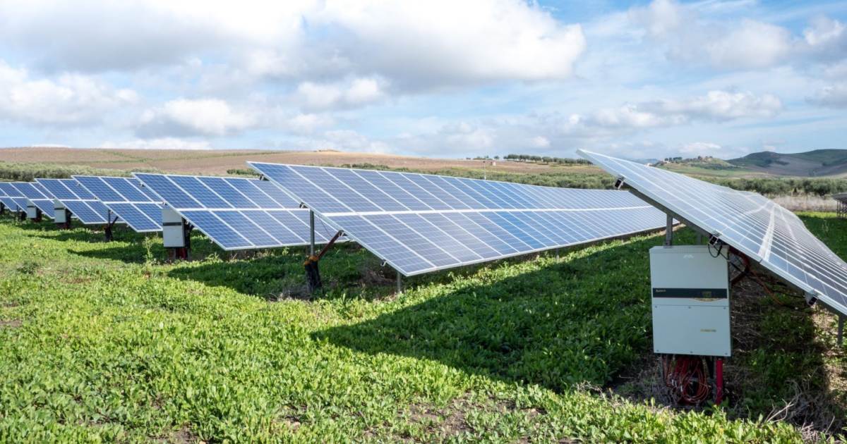 Metz solar farm financing