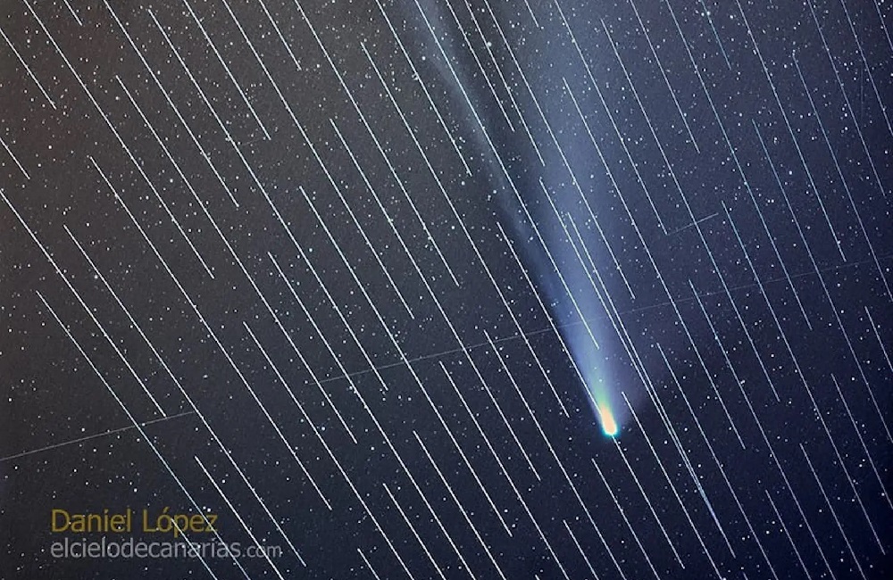 Starlink satellites and comet