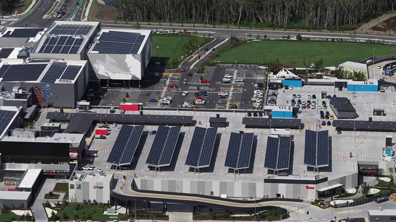 guess westfield carousel