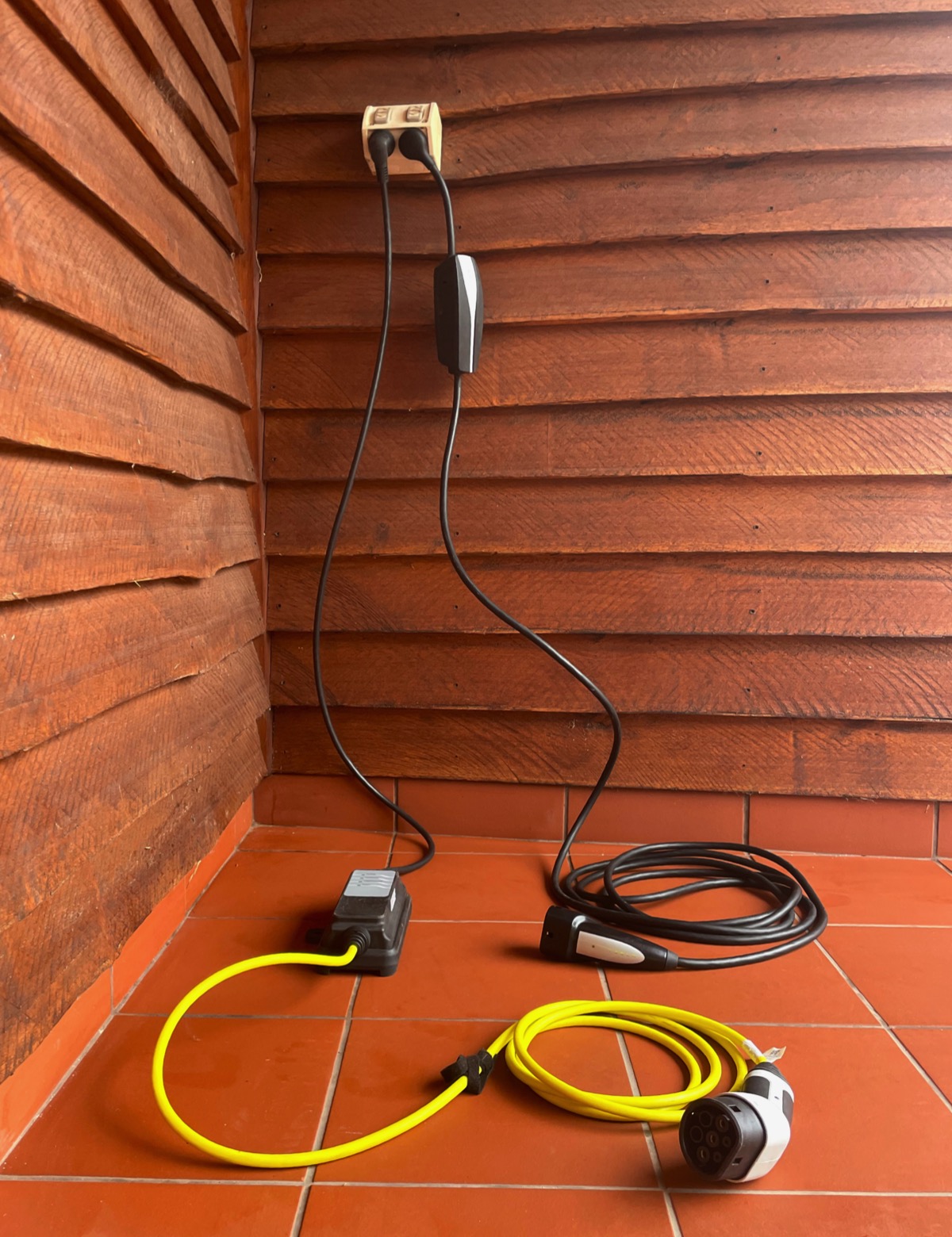 Safely Charging your Electric Vehicle Using a Granny Charger – Tough Leads