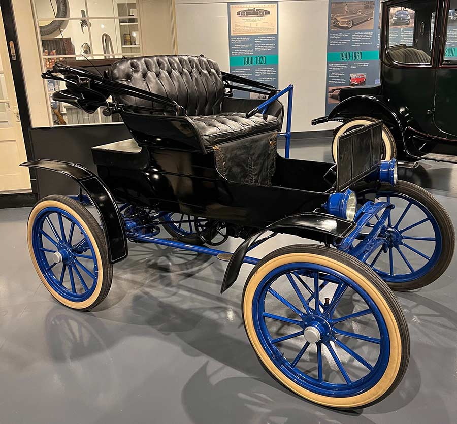 Electric horseless carriage