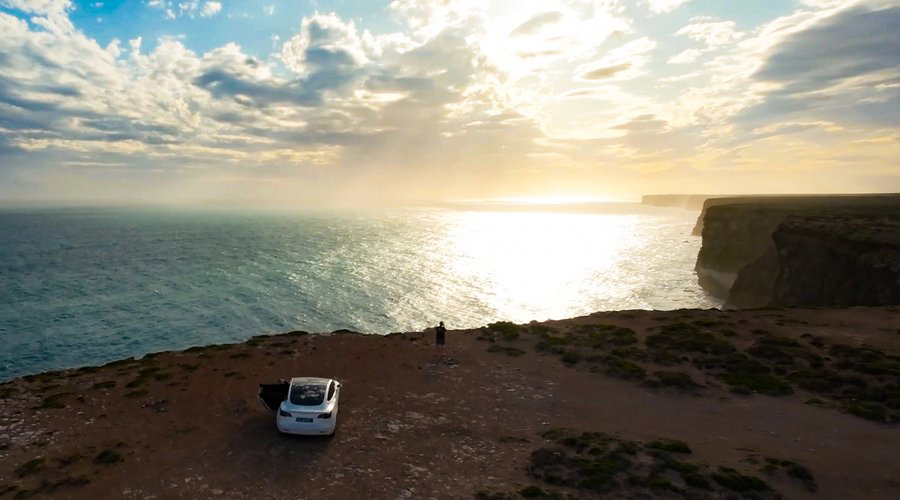 Tesla - overlooking the Great Australian Bight