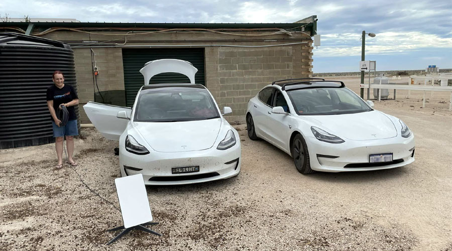 Electric vehicles at Nullarbor Roadhouse