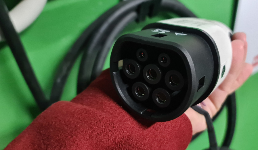 Reviewed: Is Tesla Gen 3 Wall Connector Tesla's Best Charger?