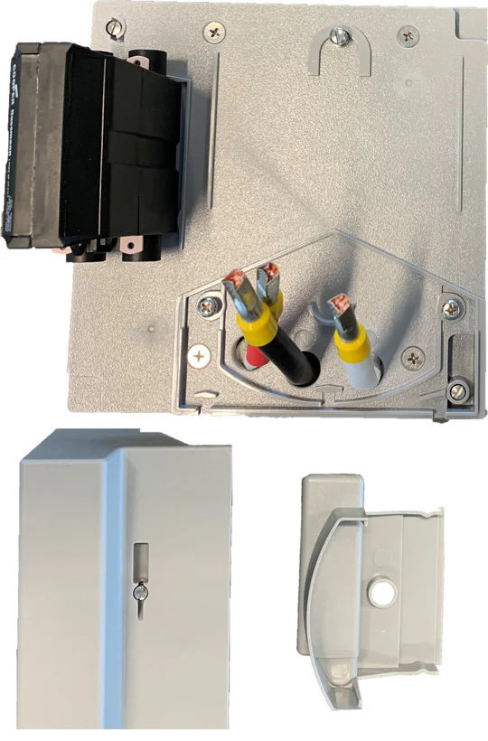 Plug in retail electricity meter adaptor