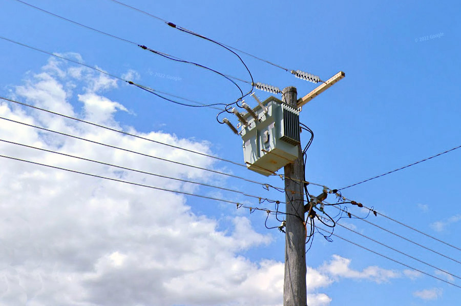 Low voltage distribution transformer