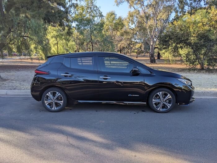 Side image of the Nissan Leaf.