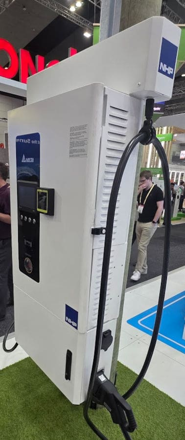 delta DC car charger pole mounted