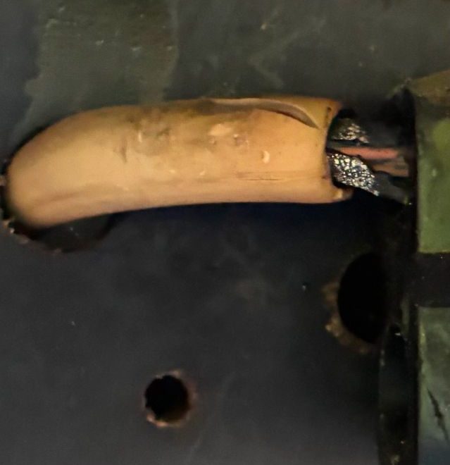 burnt service fuse connection