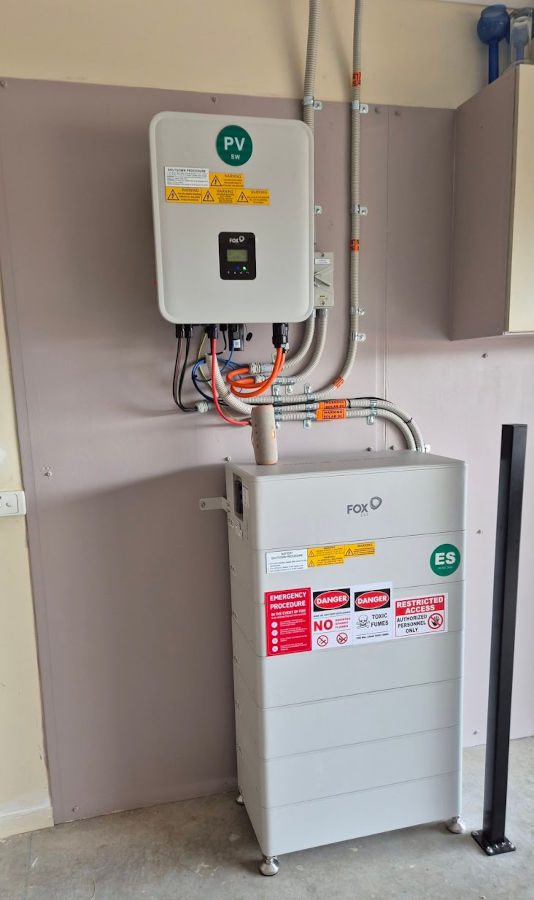 FoxESS hybrid solar battery installation