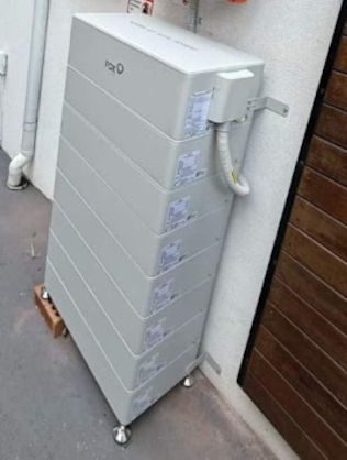 FoxESS hybrid solar battery installation
