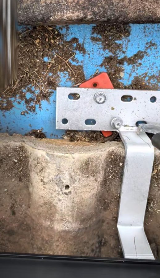 tile bracket for solar panels